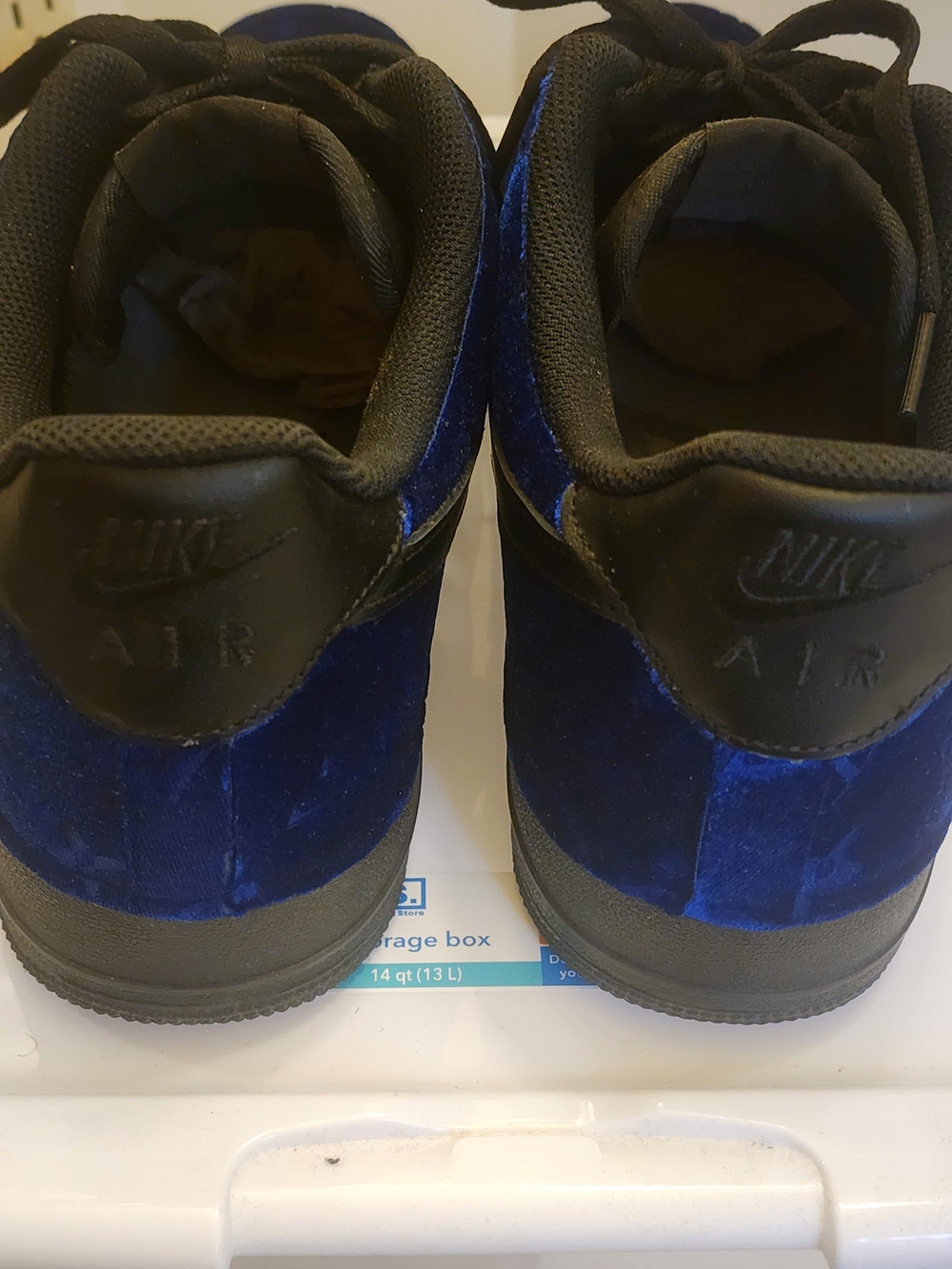 Air Force One's Men’s Velvet Low-Top Sneakers - Royal Blue - Picture 4 of 5